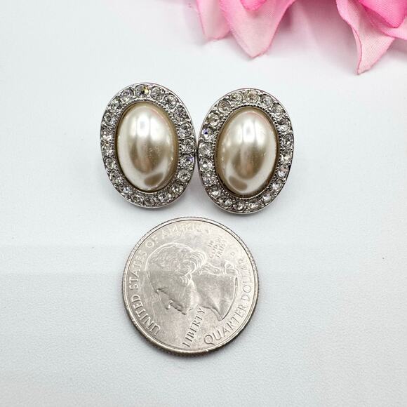 Vintage KJL Kenneth Jay Lane Faux Pearl Cabochon Crystal Rhinestone Earrings - Picture 11 of 15